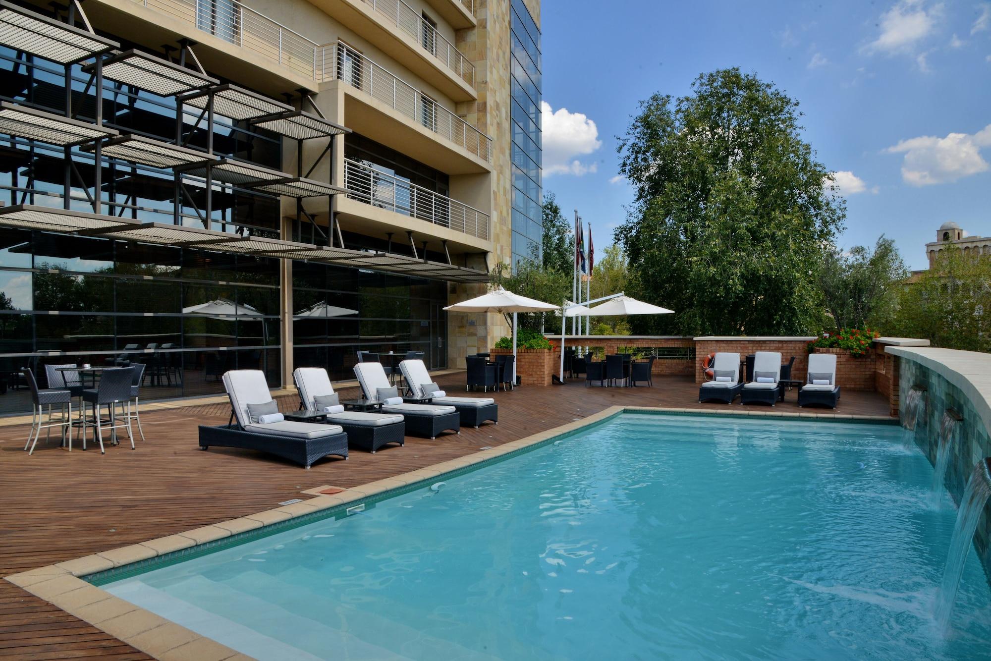 City Lodge Hotel Fourways Exterior photo